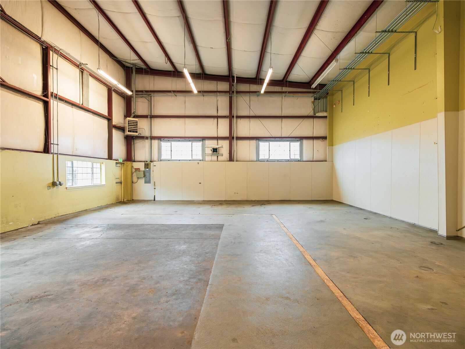 1107 Railroad Avenue Property Photo 8