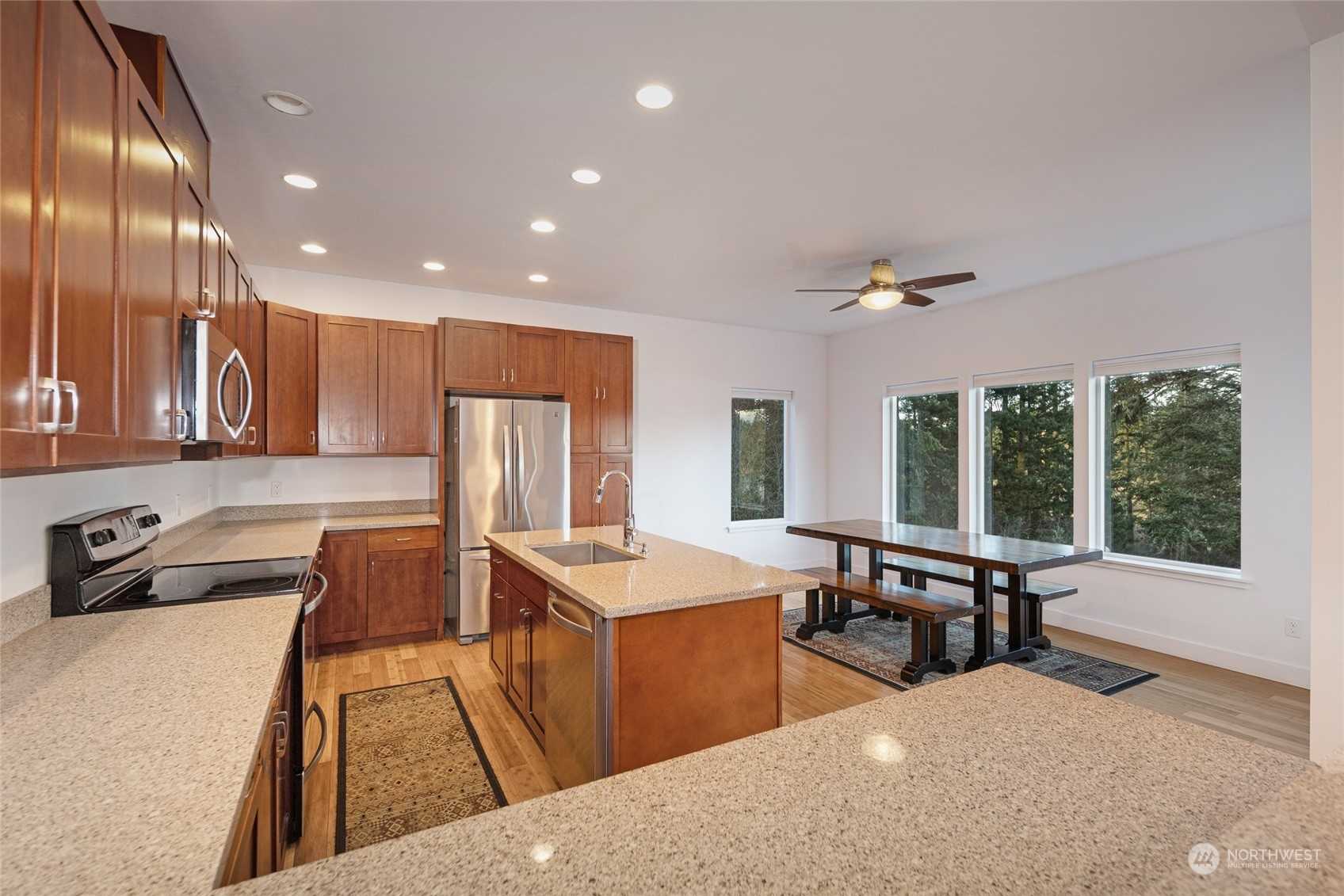 303 Woodpecker Lane Property Photo 10