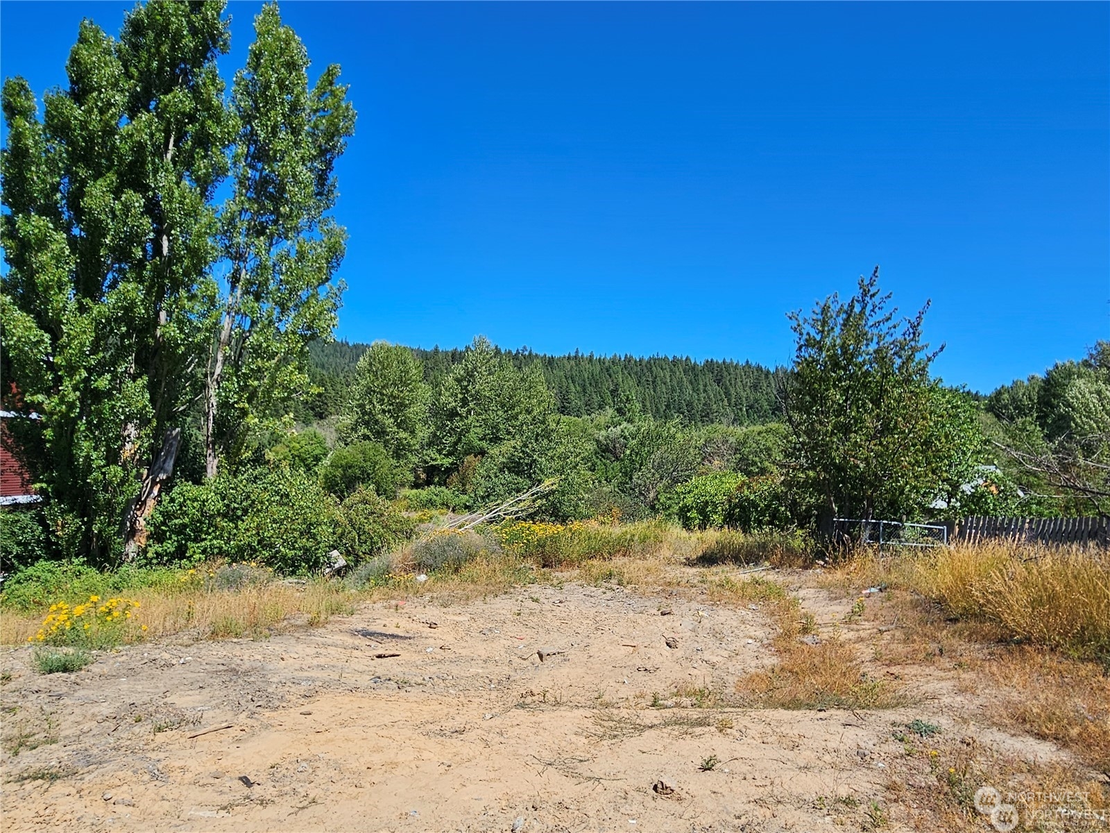 303 S 1st Street Property Photo