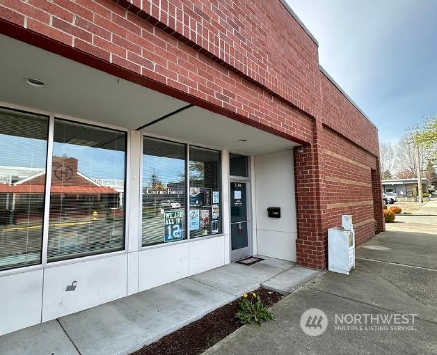 1627 Cole Street Property Photo 18