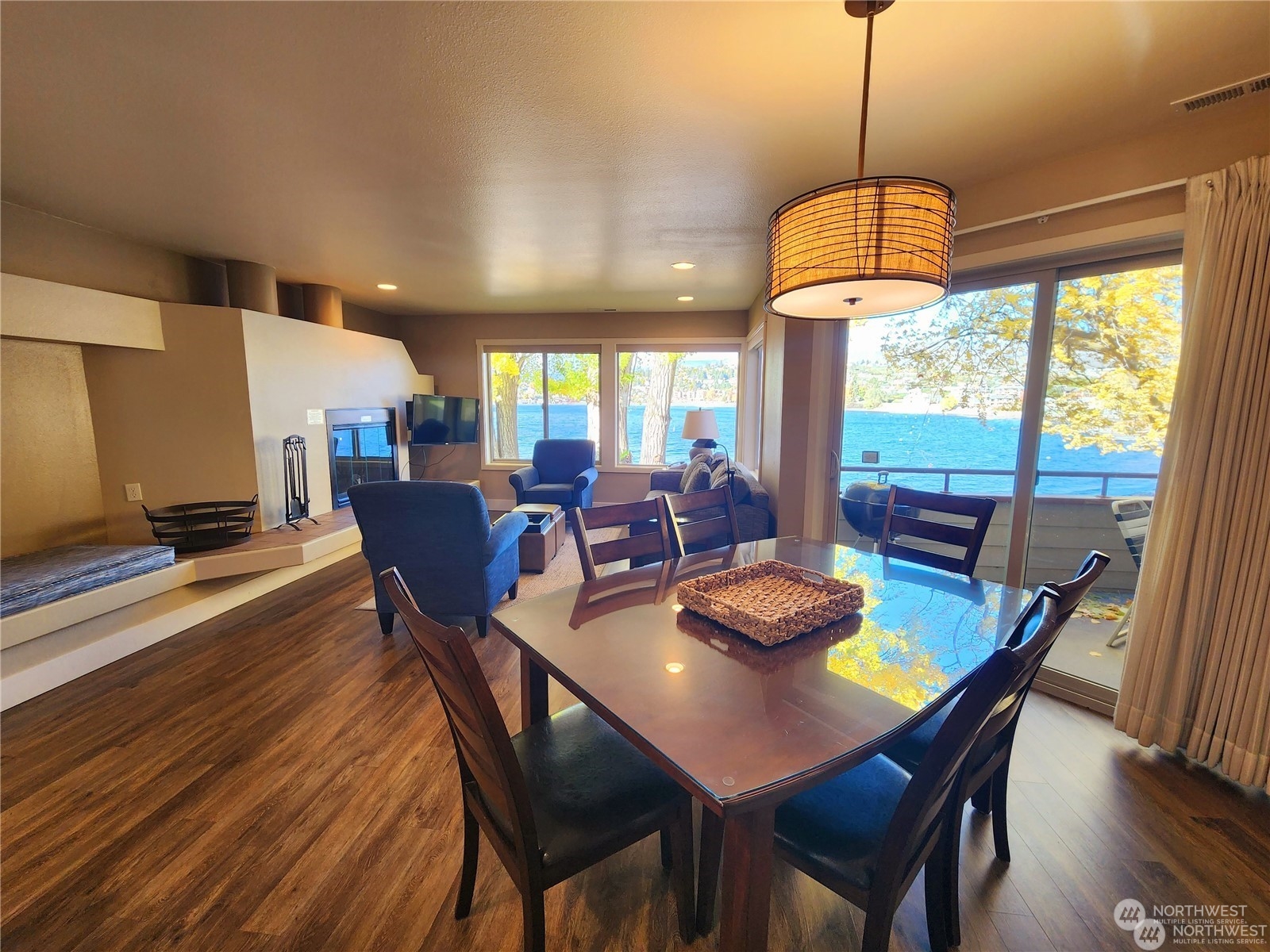 1 Beach 569-d Property Photo 1