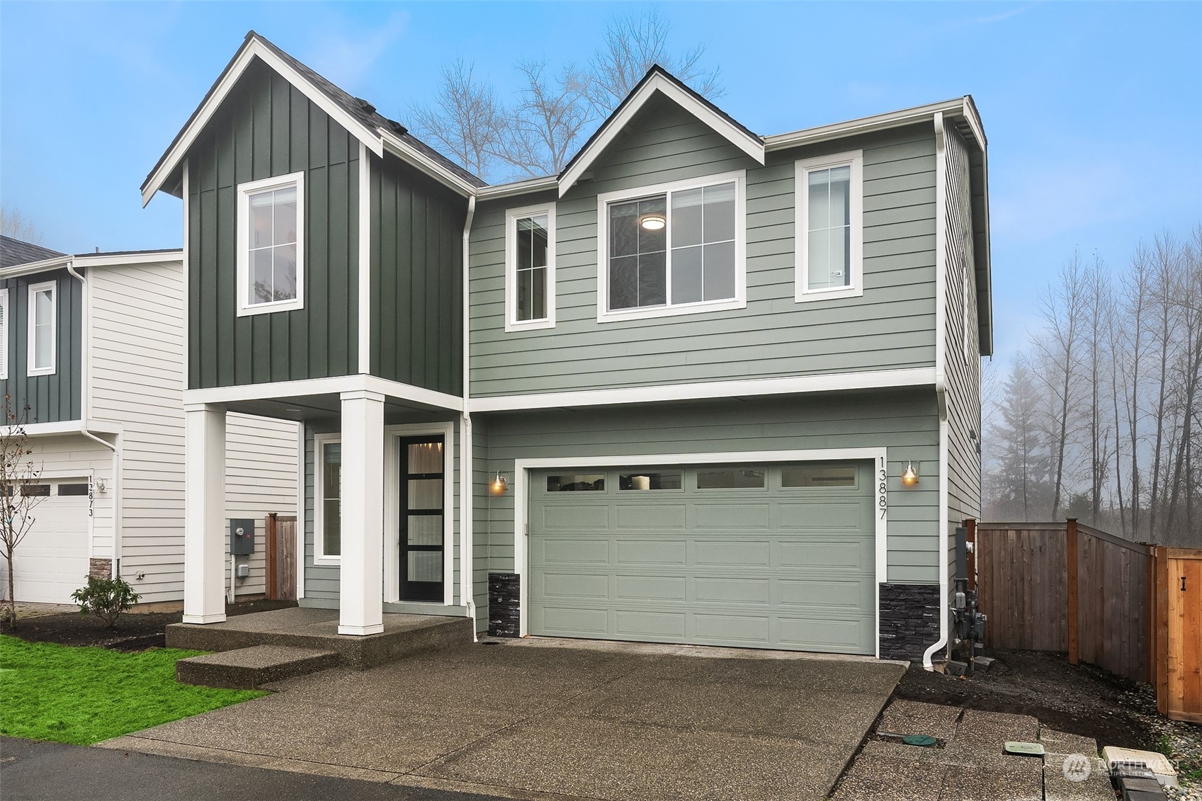 13887 Chain Lake Road Property Photo