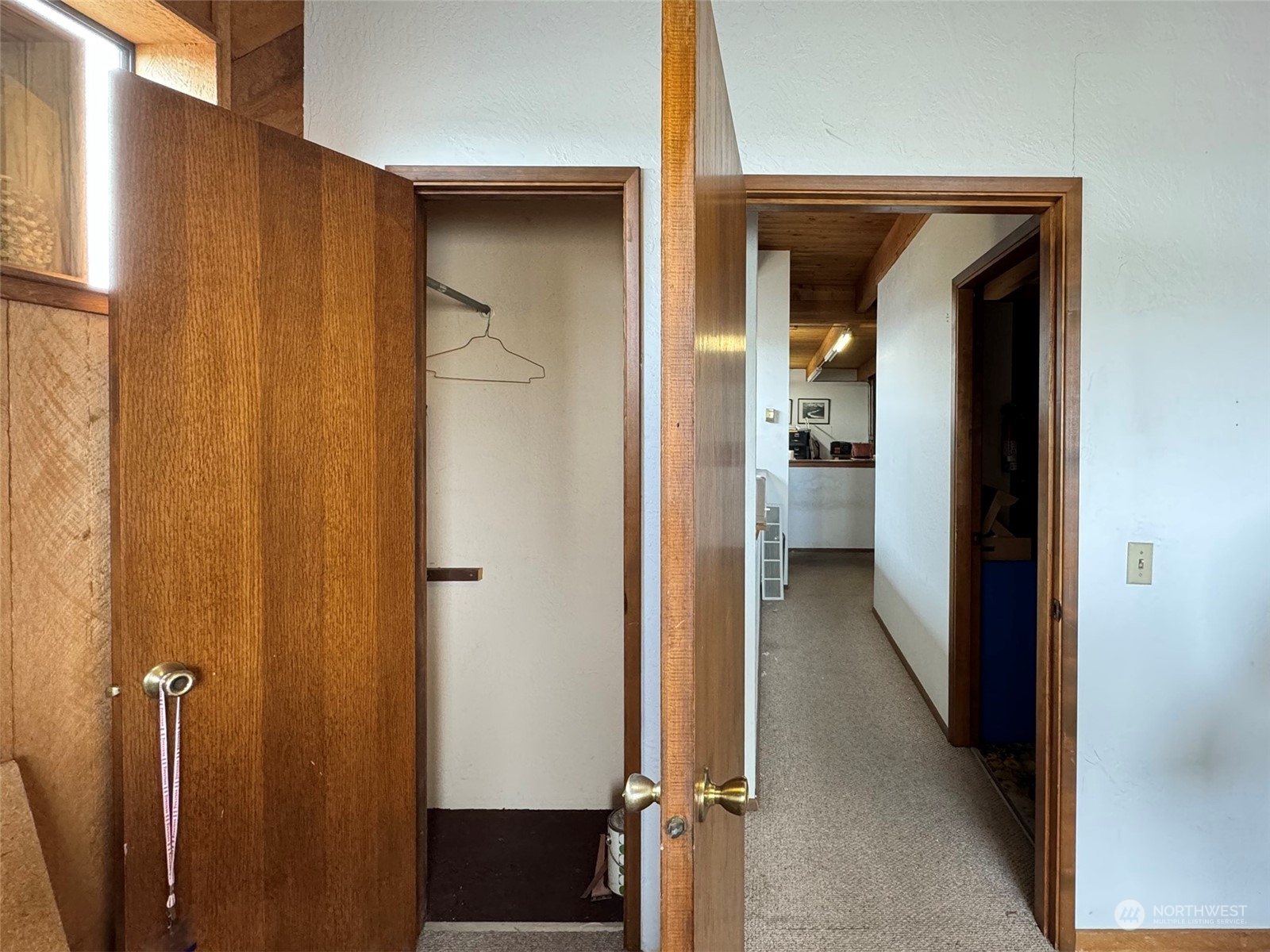 275 S Seventh Avenue Property Photo 18