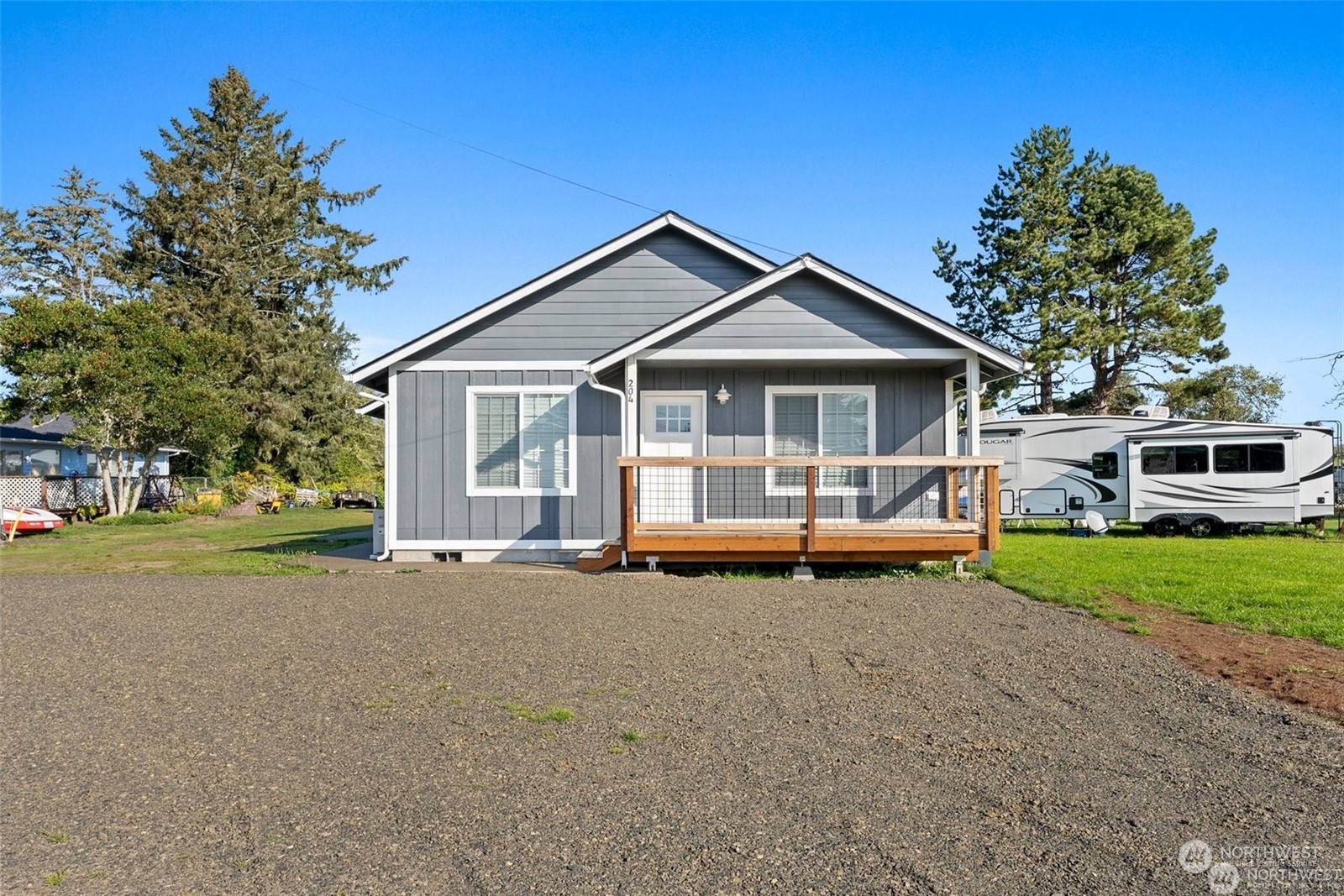 201 E Lila Street Property Photo 1