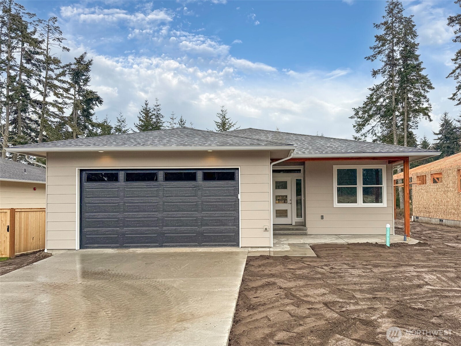 1411 Discovery Loop Property Photo 1