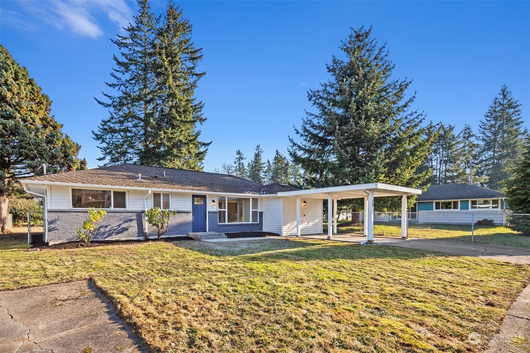 19212 Wallingford Avenue Property Photo