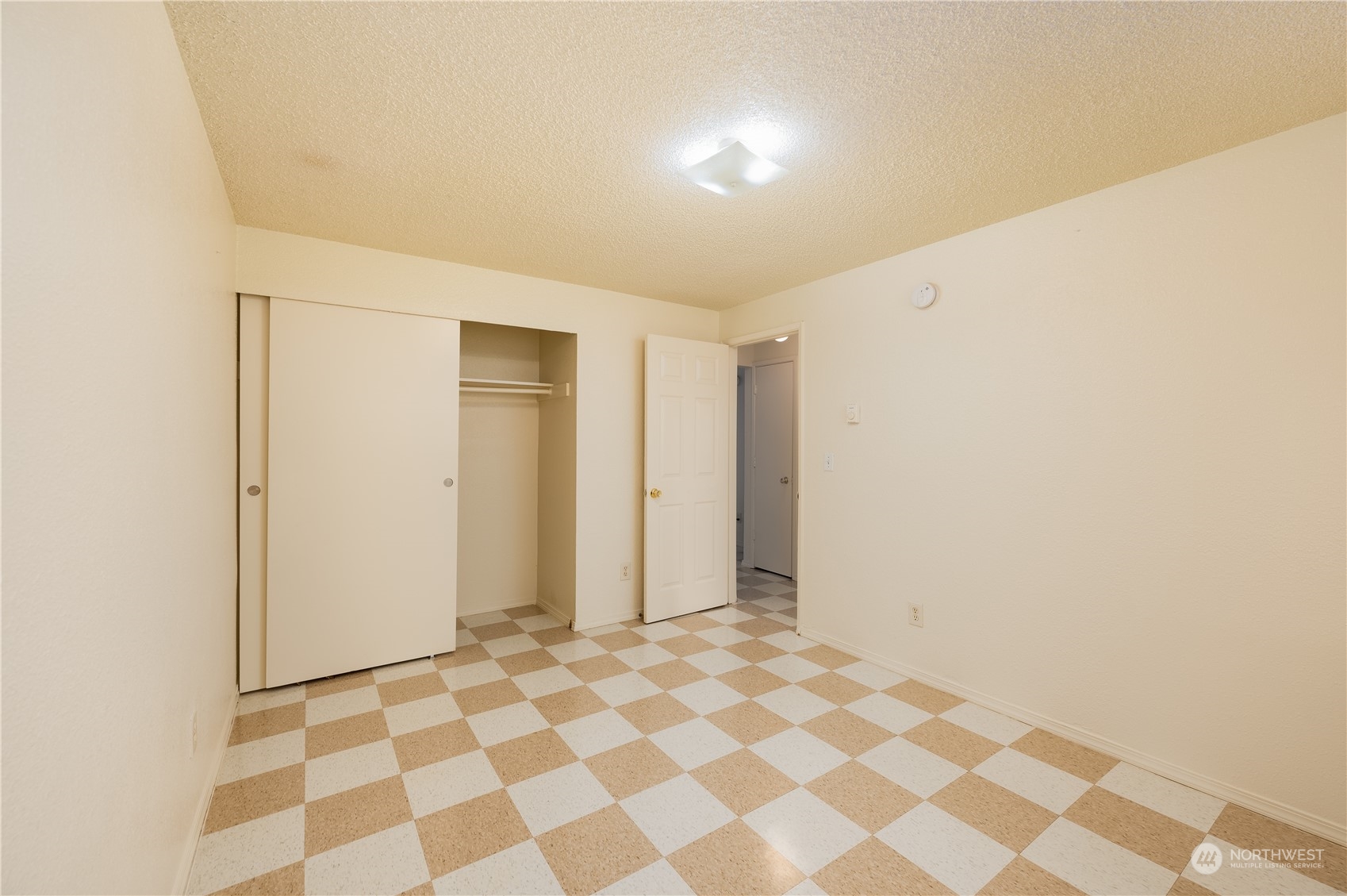 2712 S 12th Street Property Photo 16