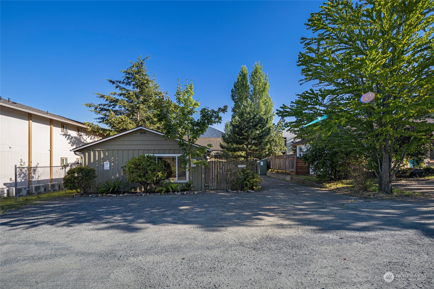 479 Elsworth Avenue Property Photo 6