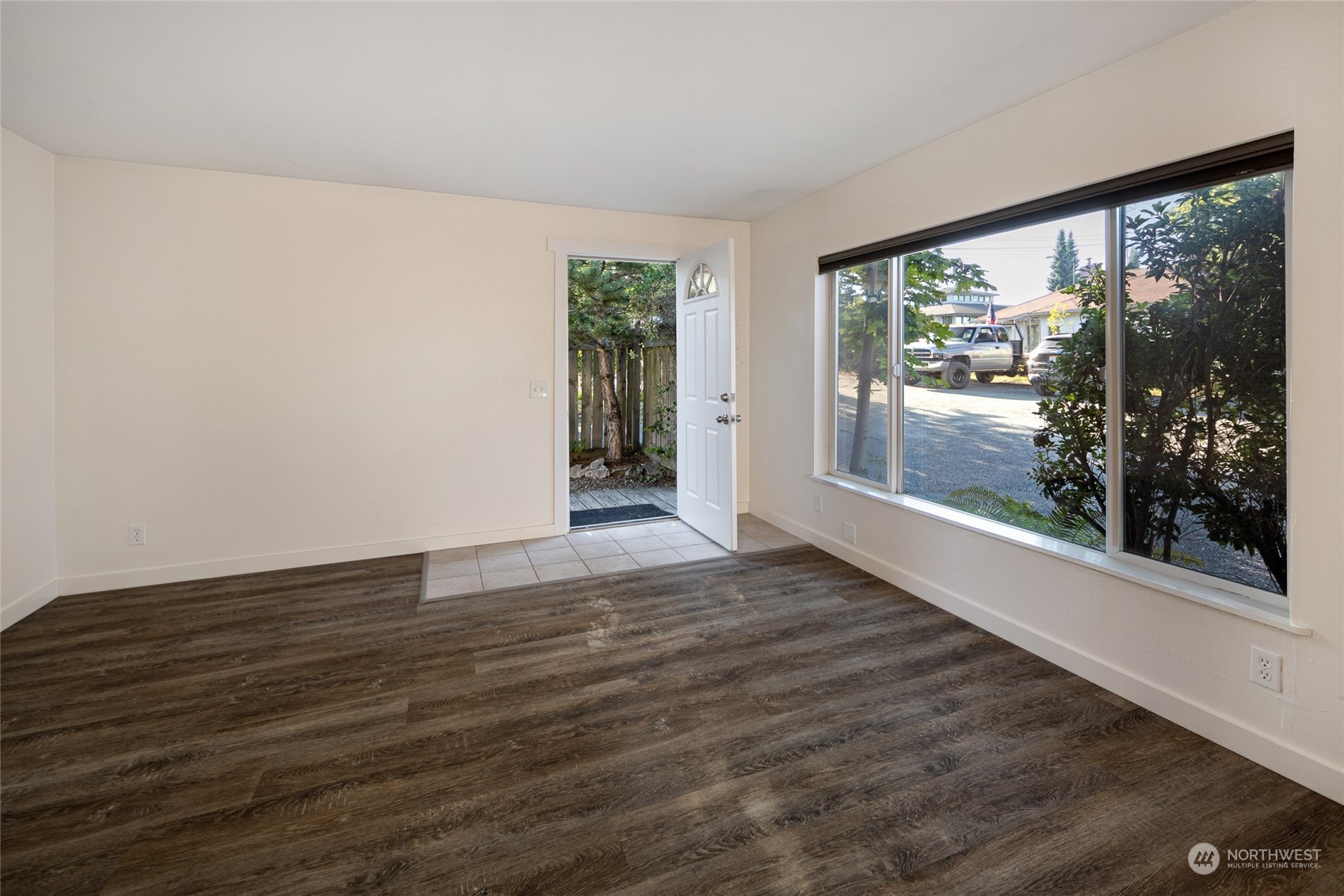 479 Elsworth Avenue Property Photo 8