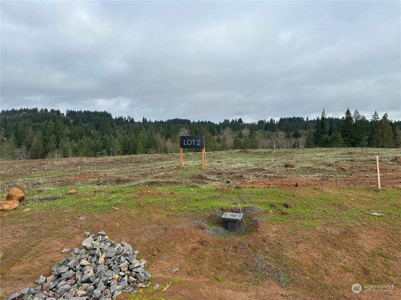 201 Ash Mountain Drive Property Photo 1