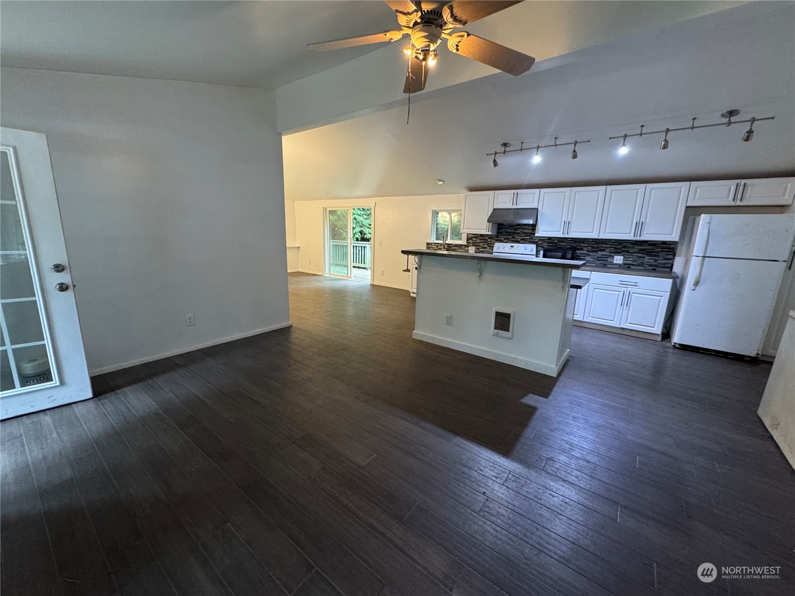 46503 Baker Loop Road Property Photo 5