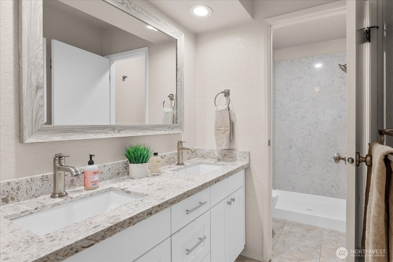 6 Lake Bellevue Drive 211 Property Photo 18