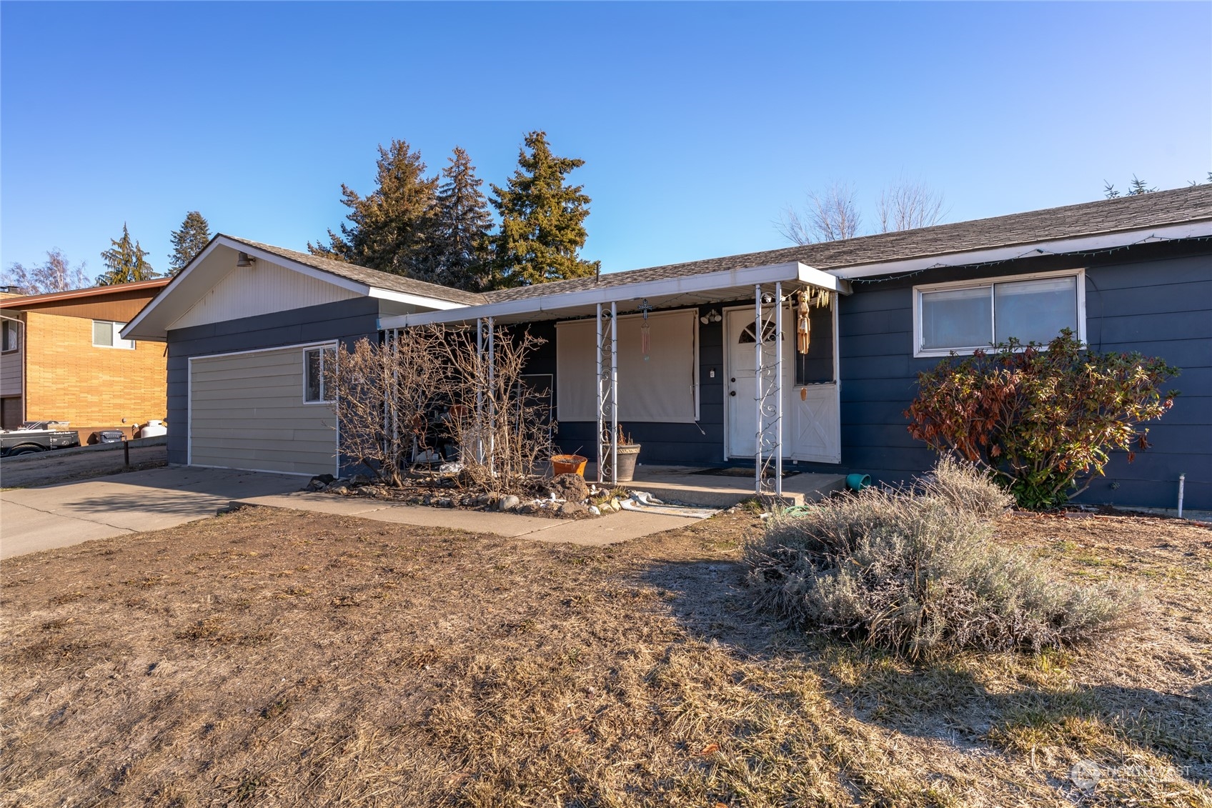 1727 Sunset Highway Property Photo 2