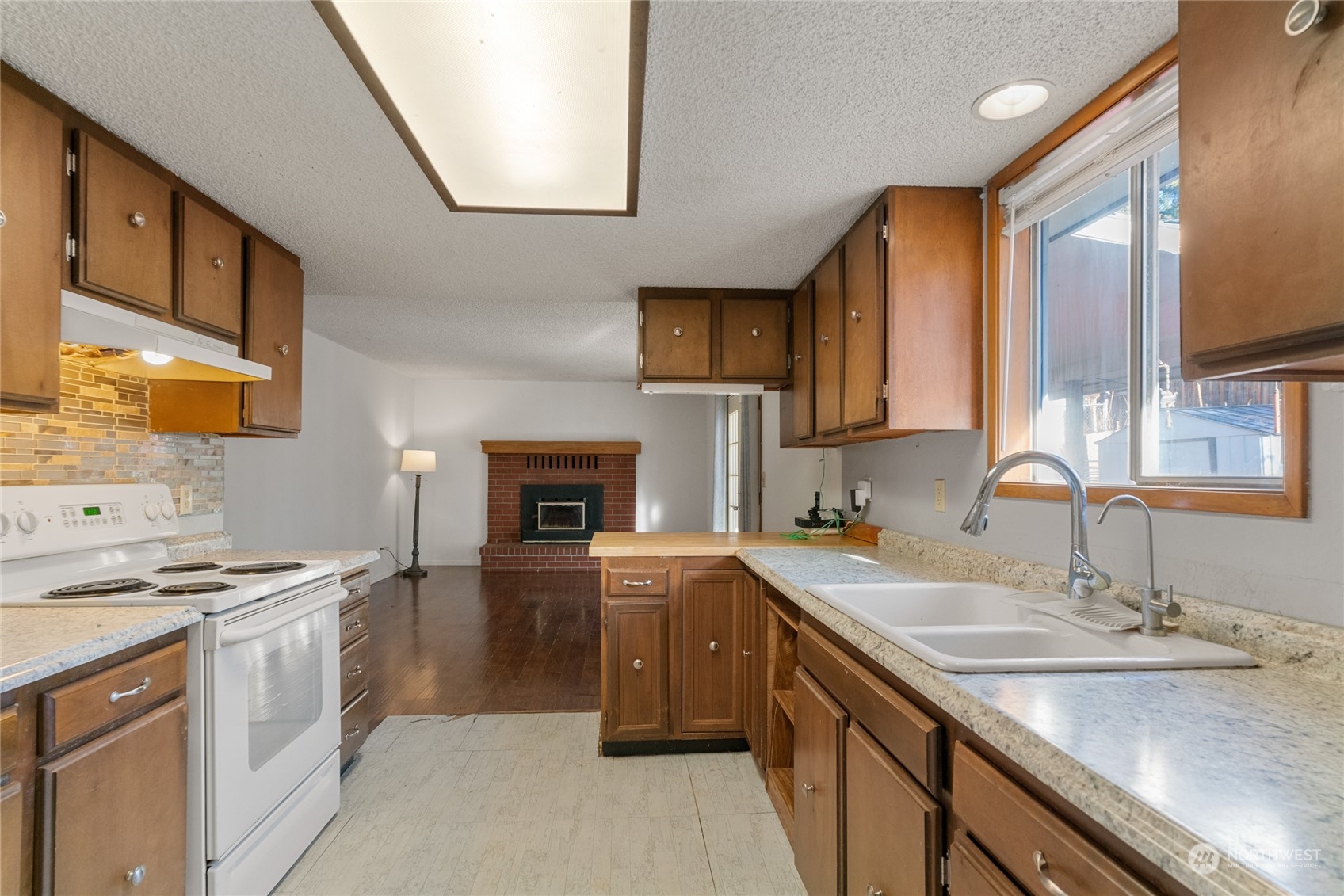 1727 Sunset Highway Property Photo 6