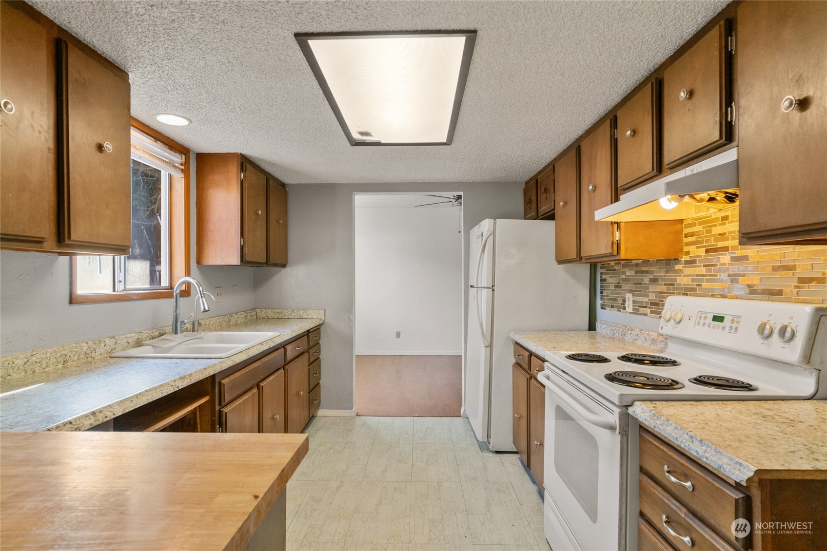 1727 Sunset Highway Property Photo 10