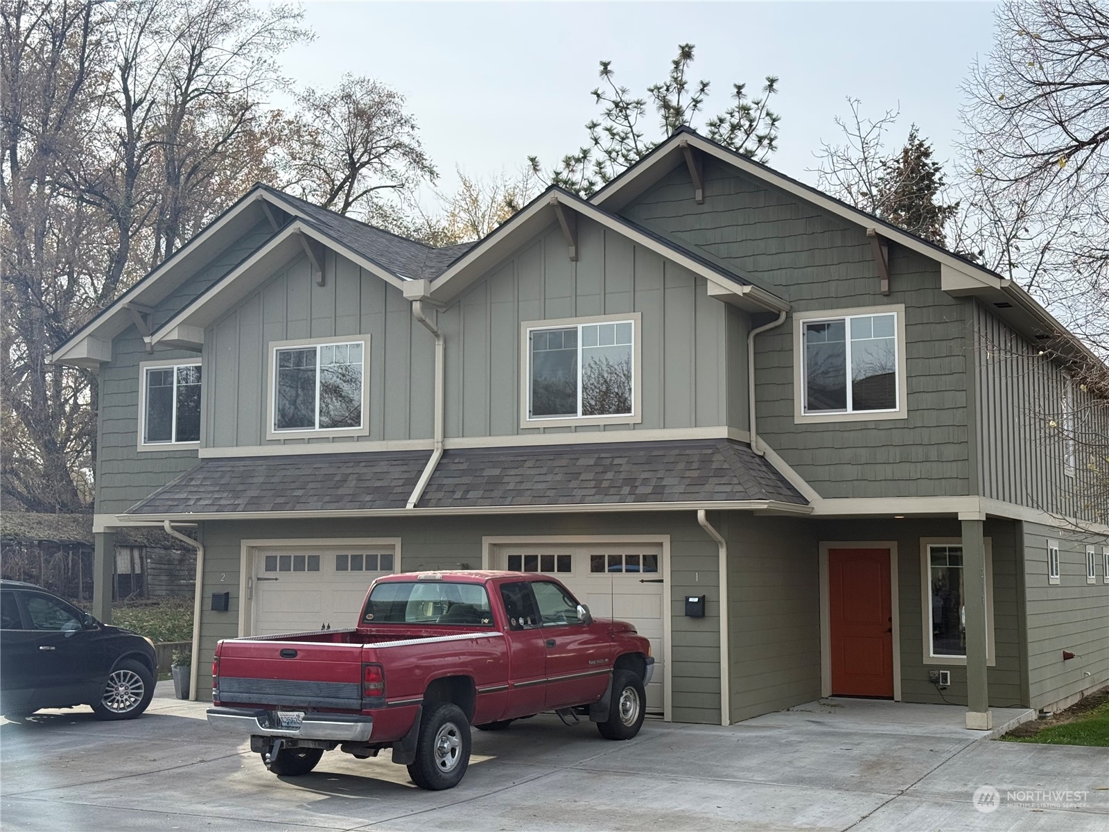 218 E Whitman Drive Property Photo 4