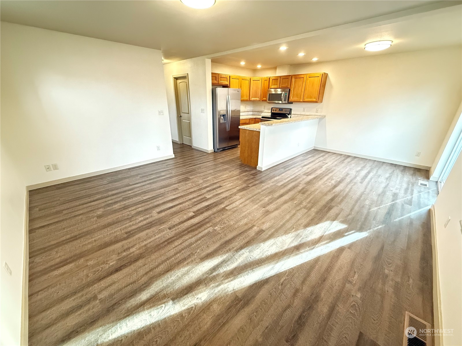 218 E Whitman Drive Property Photo 10