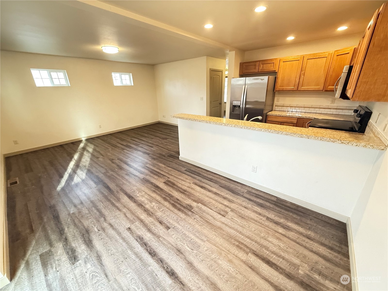 218 E Whitman Drive Property Photo 11