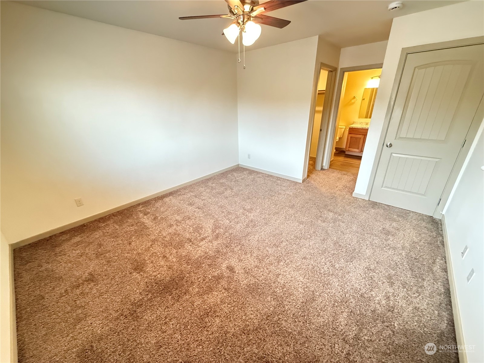 218 E Whitman Drive Property Photo 16