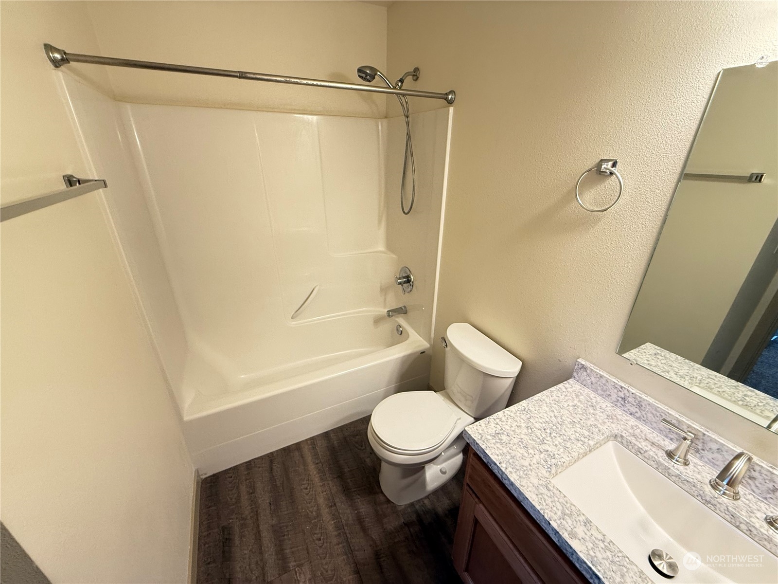 218 E Whitman Drive Property Photo 18