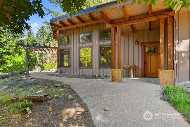23510 White River Road Property Photo 4