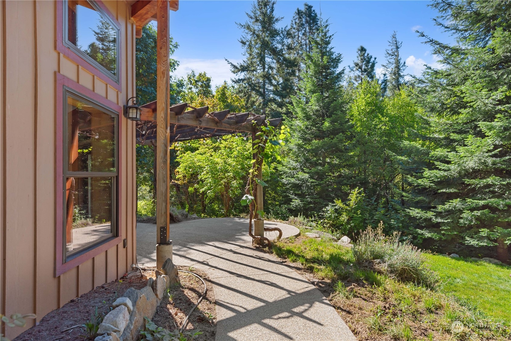 23510 White River Road Property Photo 8