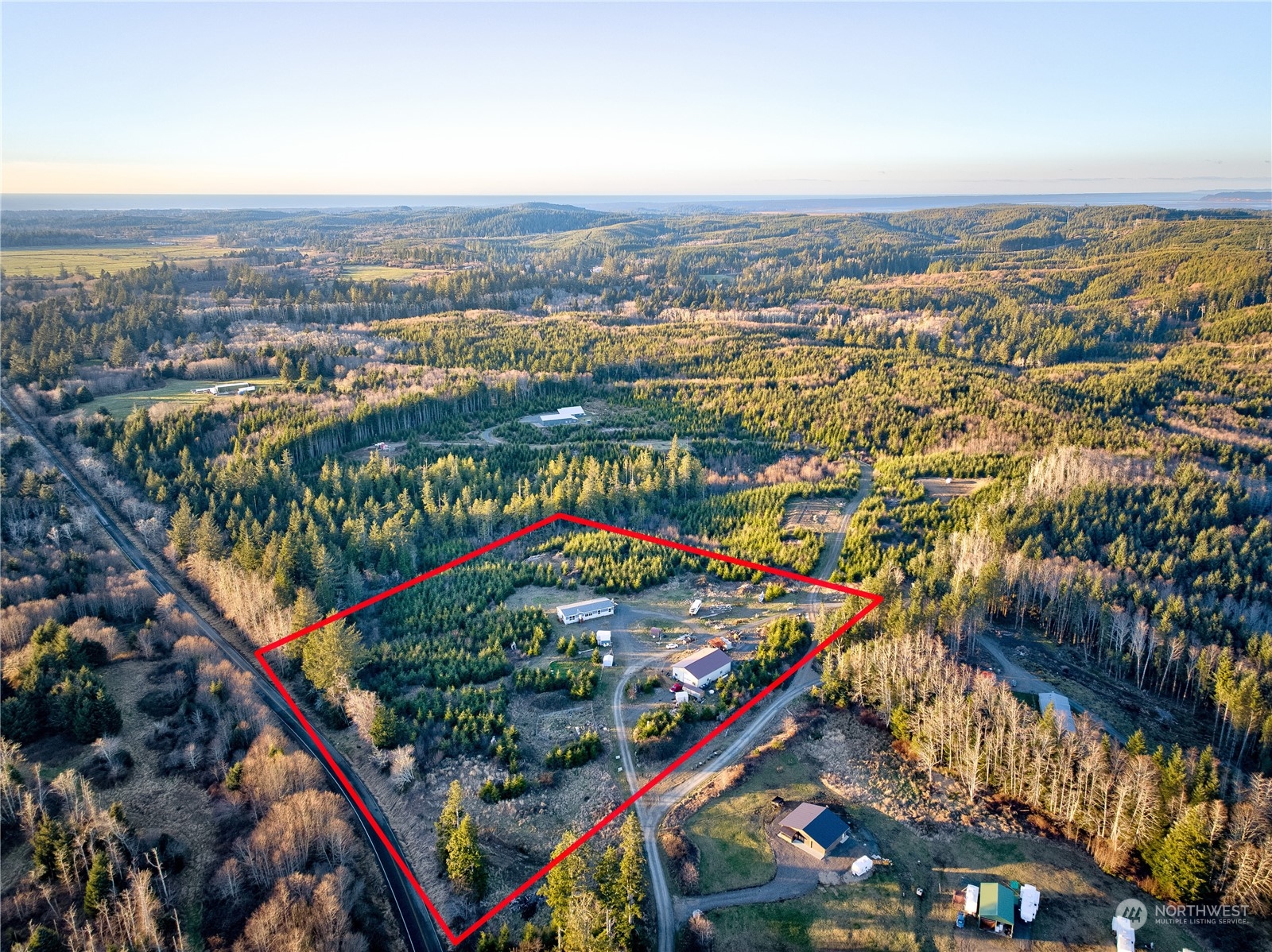 660 Chinook Valley Road Property Photo