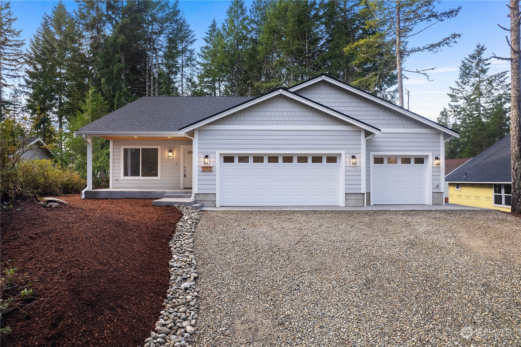 200 E Vine Maple Lane Property Photo