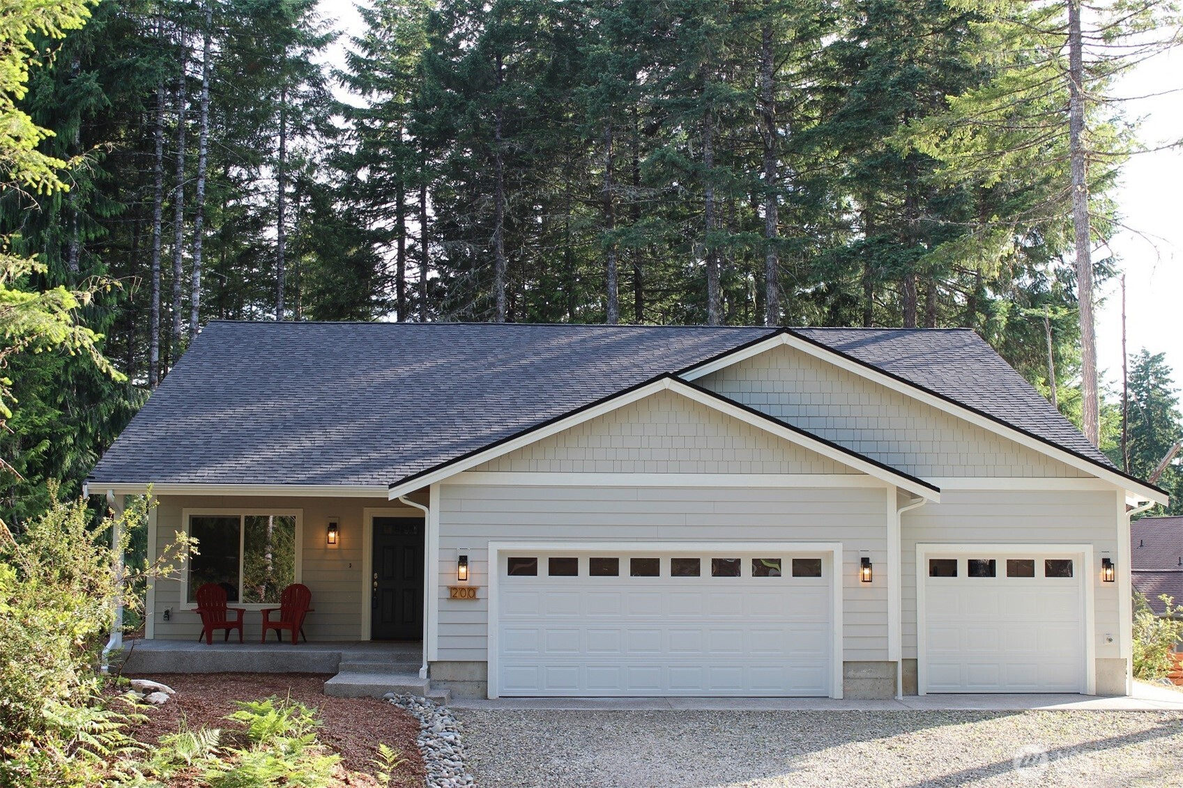 200 E Vine Maple Lane Property Photo 1