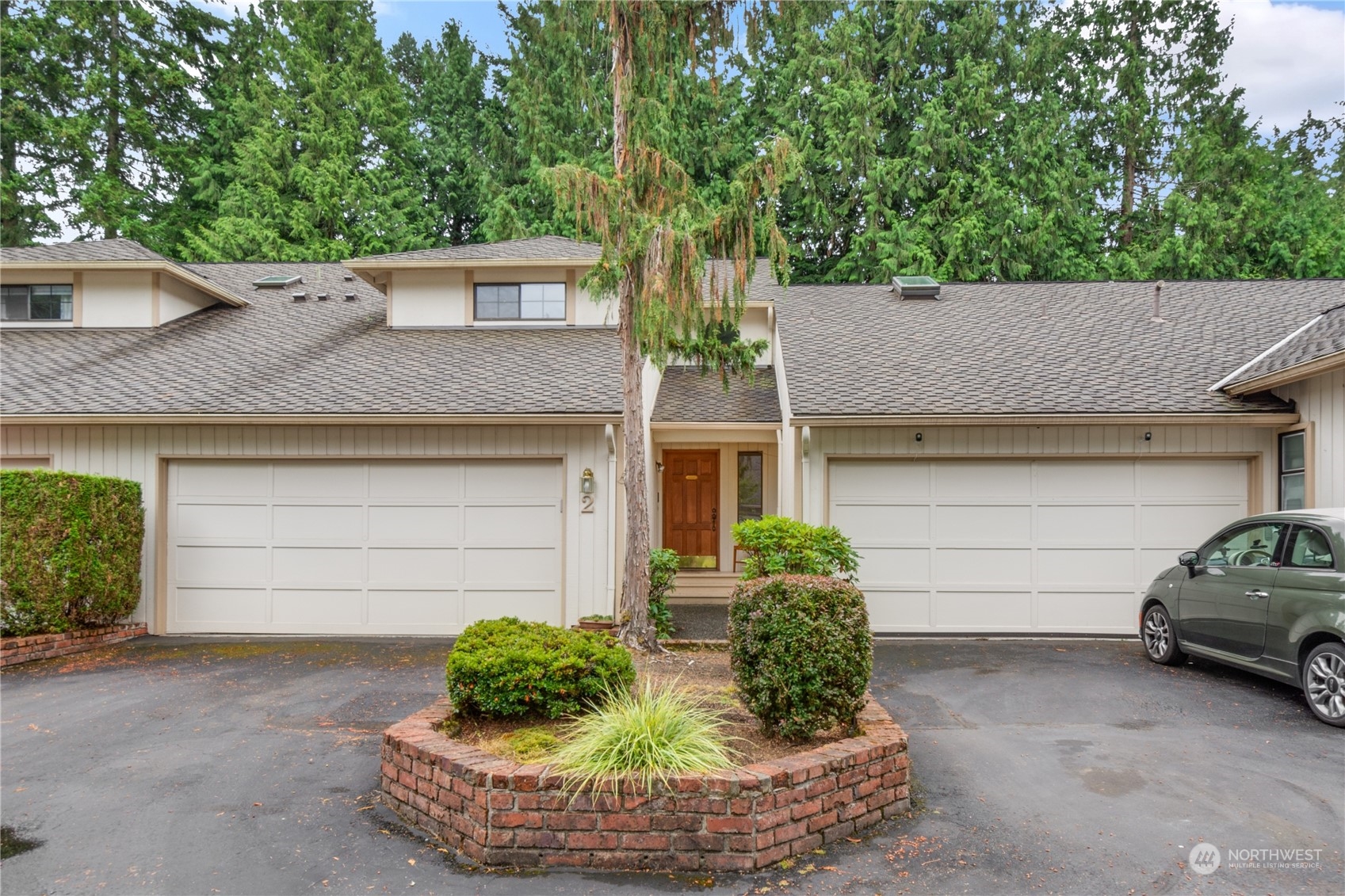 1805 Village Green Drive 2 Property Photo