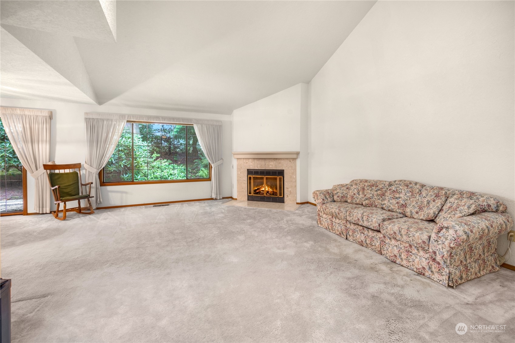 1805 Village Green Drive 2 Property Photo 3