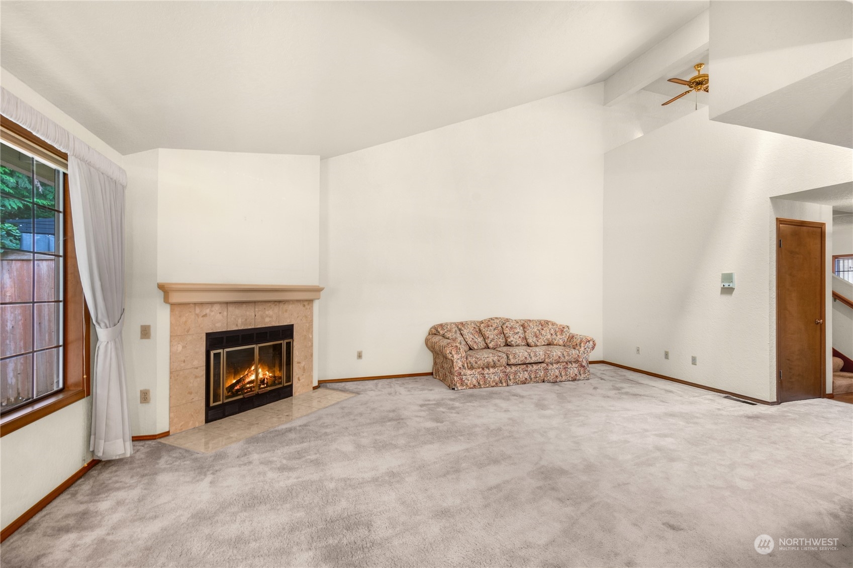 1805 Village Green Drive 2 Property Photo 4