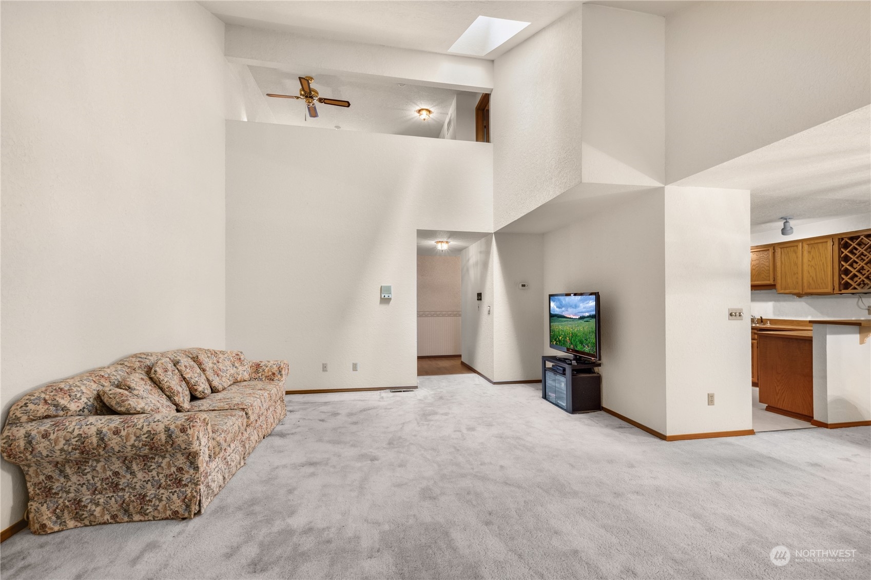 1805 Village Green Drive 2 Property Photo 5