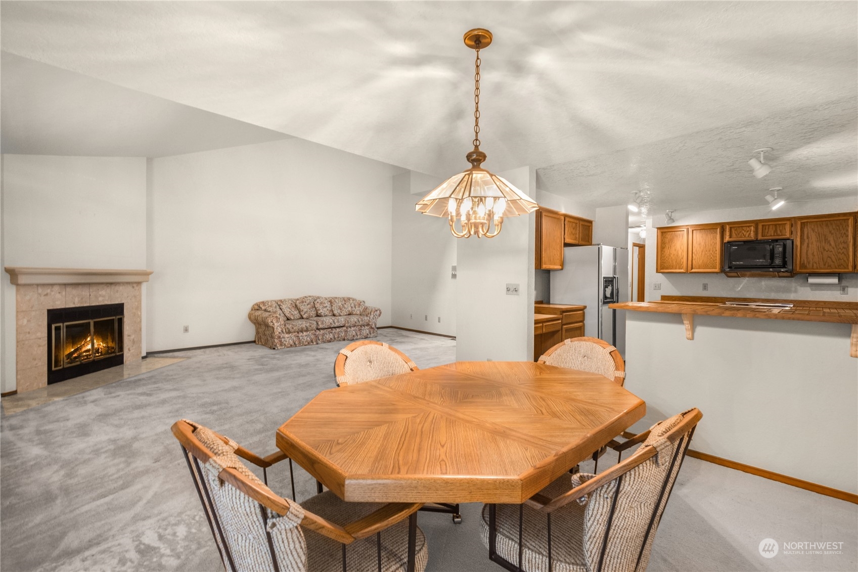 1805 Village Green Drive 2 Property Photo 10