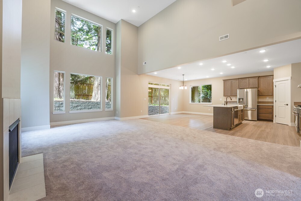 1827 216th Place Property Photo 11