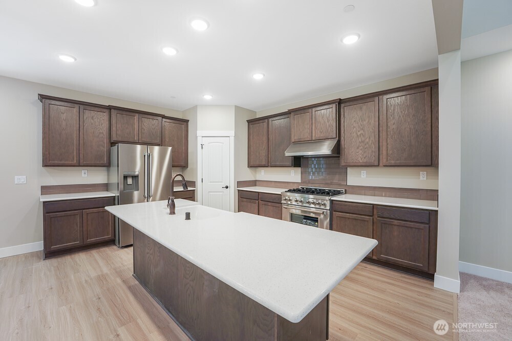 1827 216th Place Property Photo 13