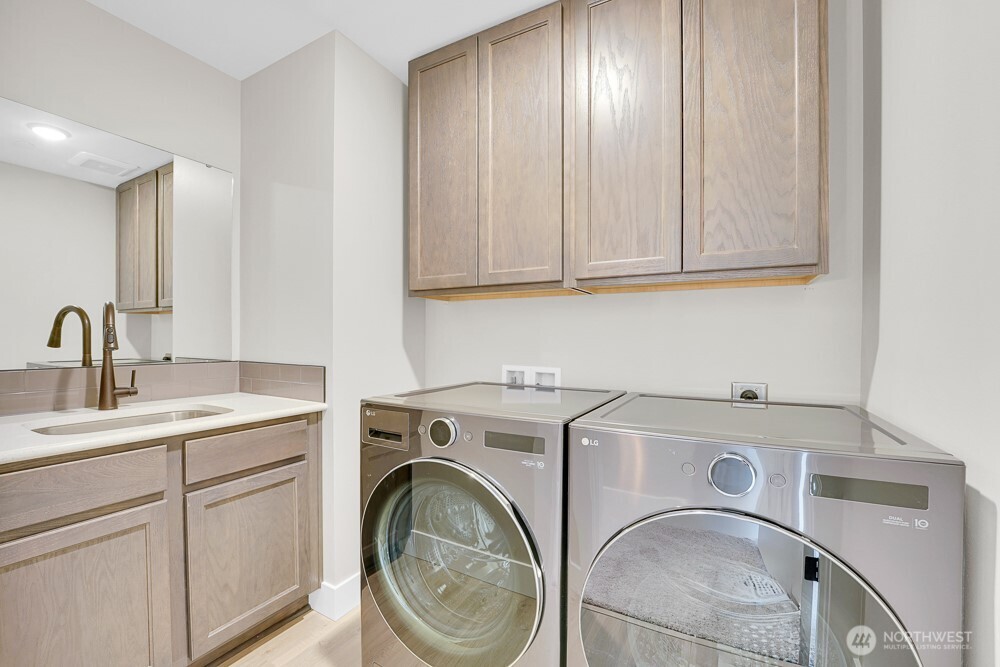 1827 216th Place Property Photo 26