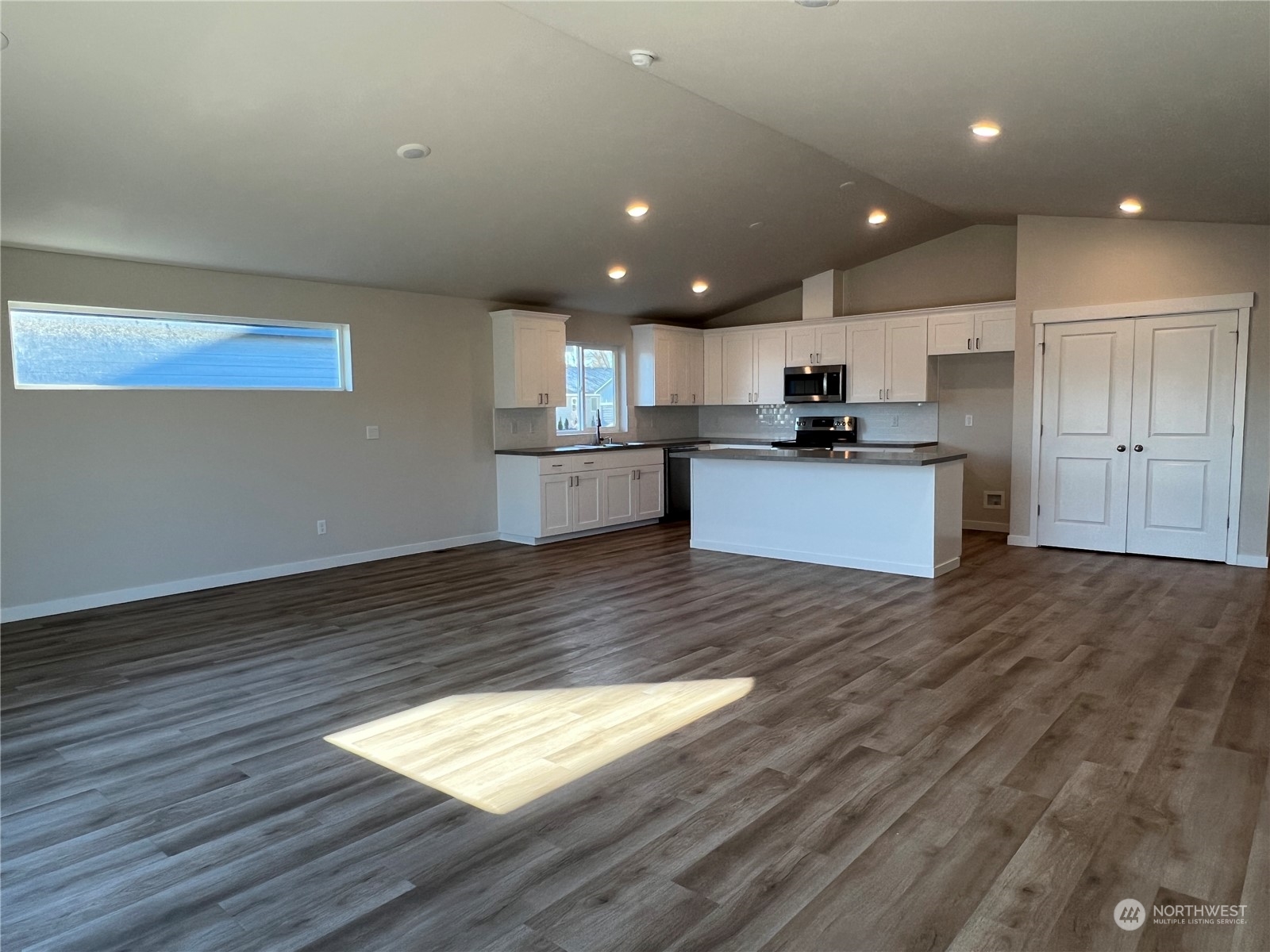 515 W Bufflehead Boulevard Property Photo 9