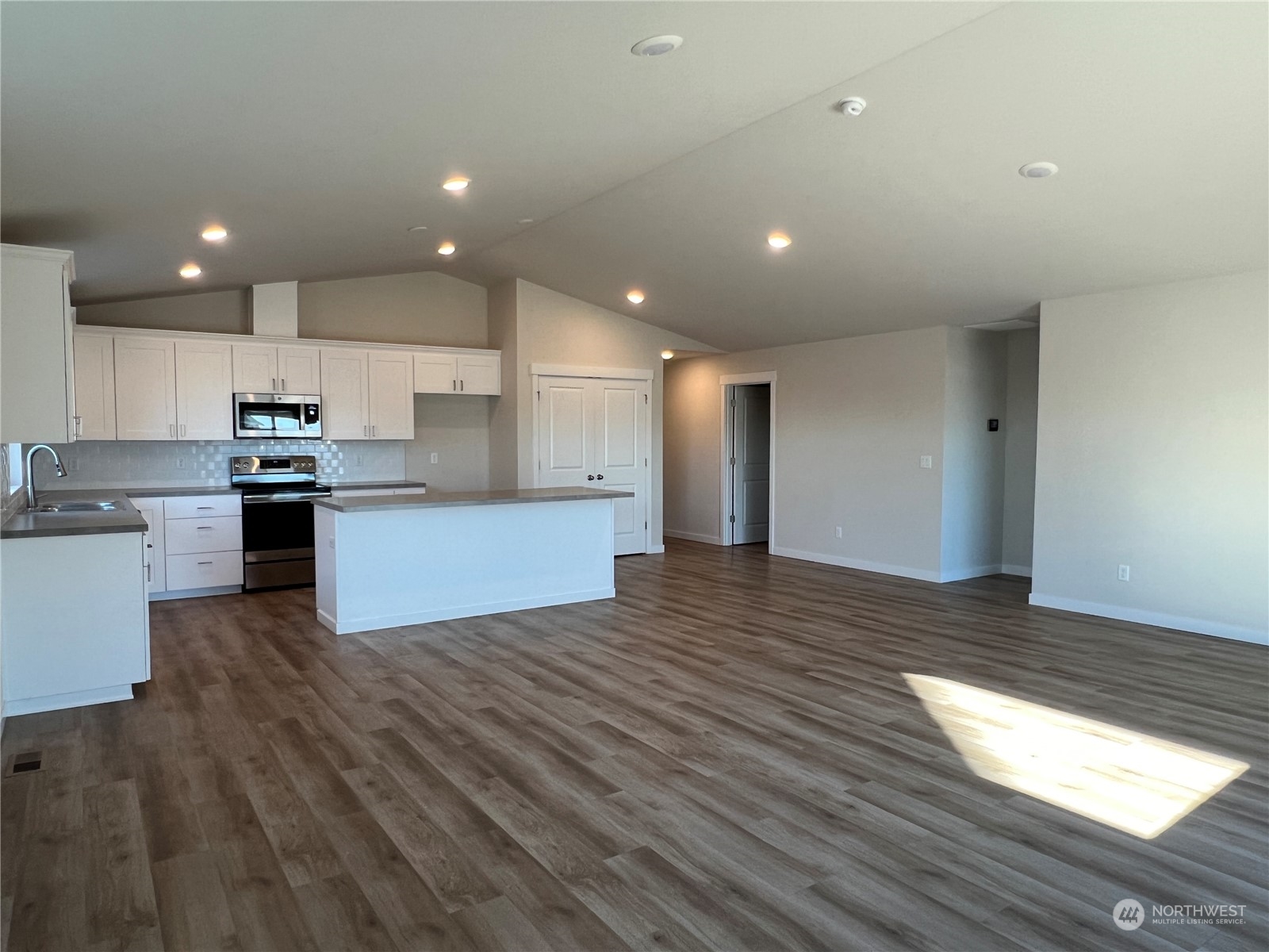 515 W Bufflehead Boulevard Property Photo 10