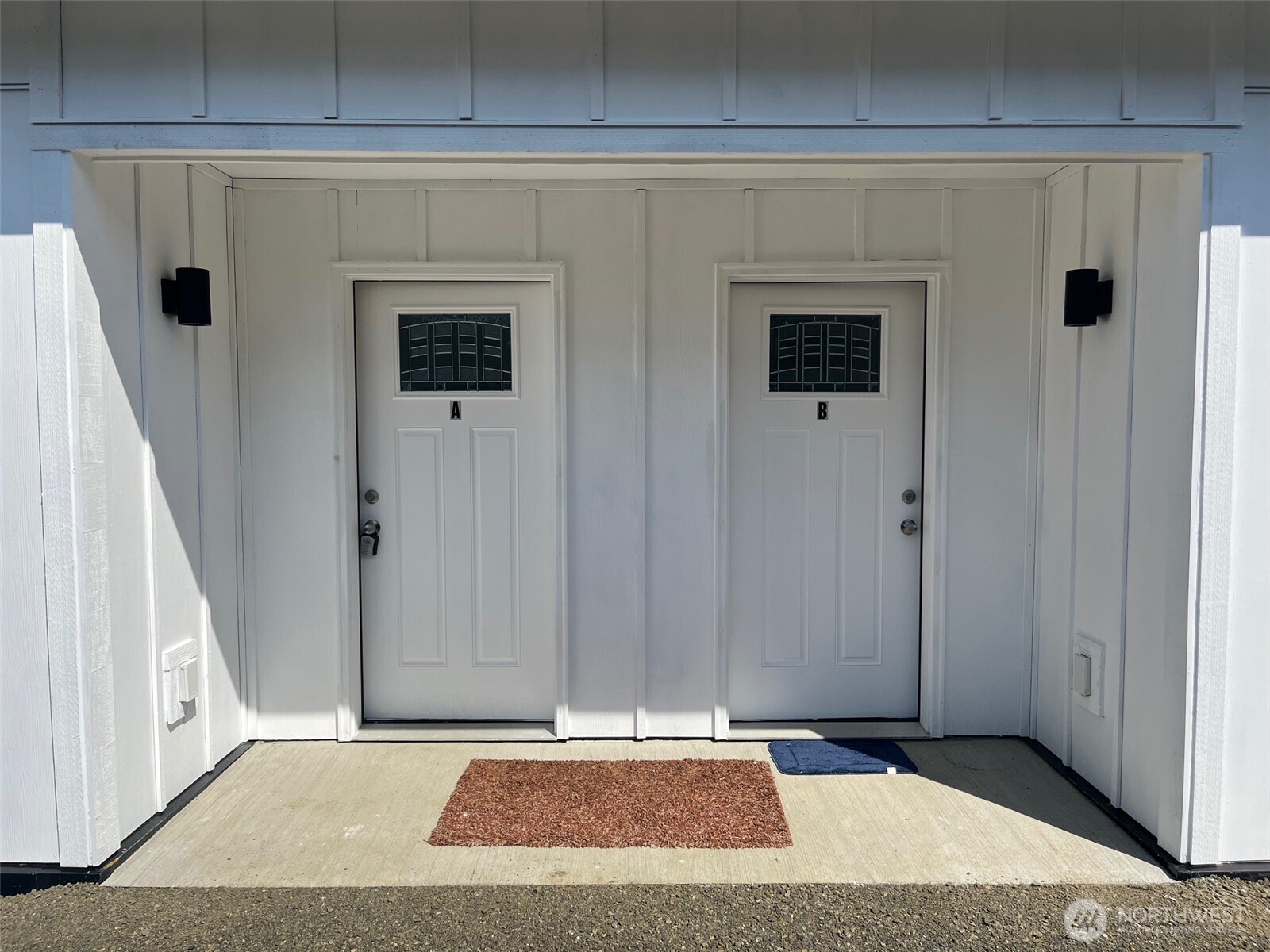1306 Melbourne Court Property Photo 2