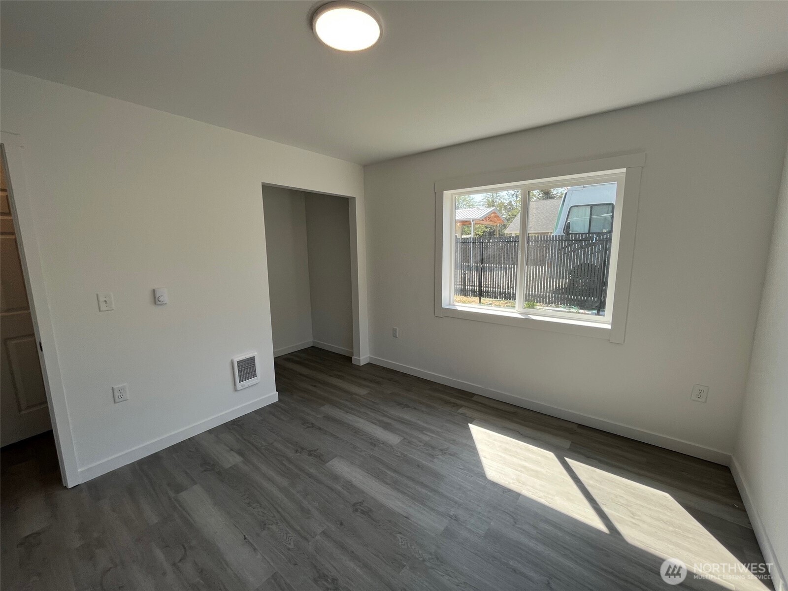 1306 Melbourne Court Property Photo 14