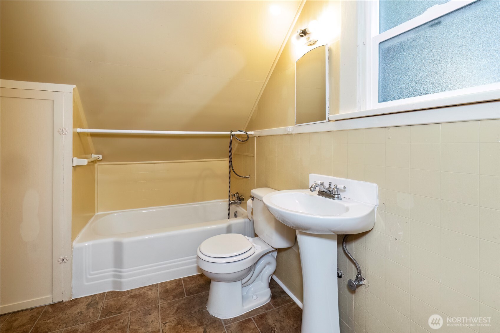 1715 Elizabeth Avenue Property Photo 18