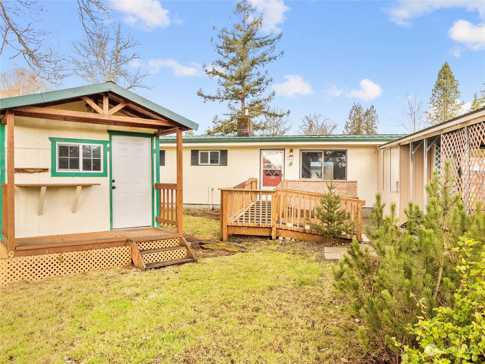 415 Streeter Road Property Photo