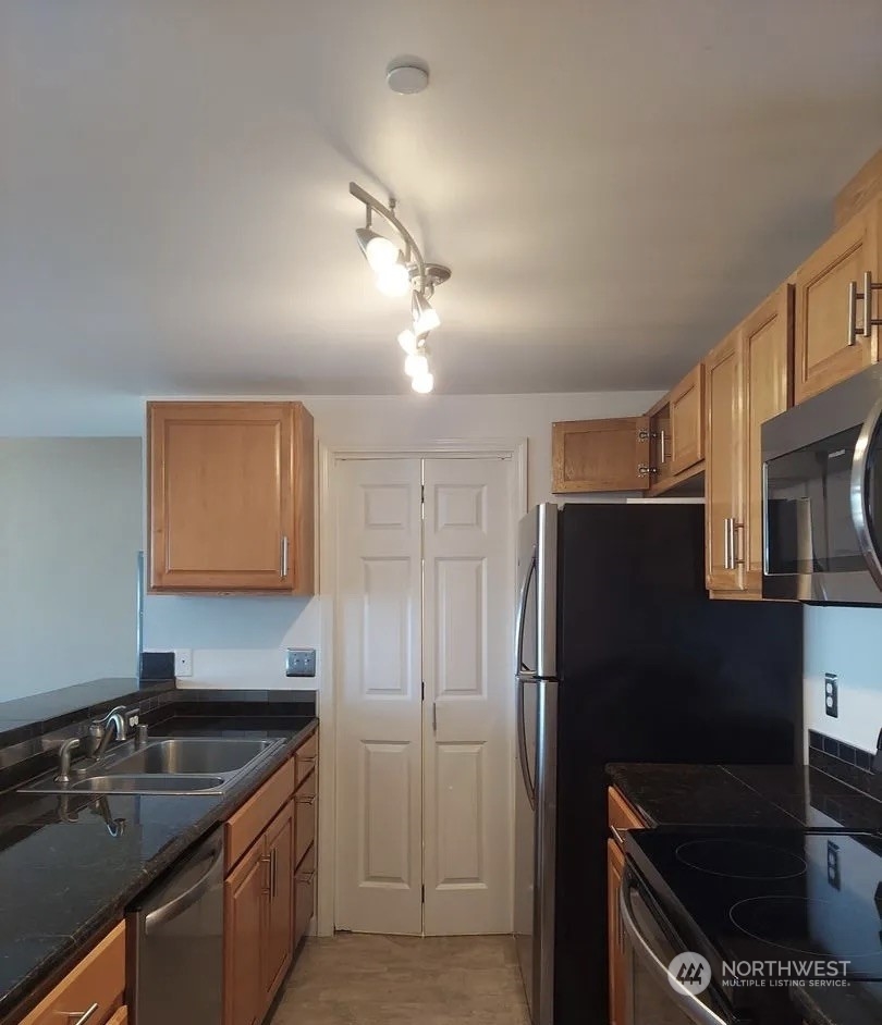 323 S 30th Street Property Photo 11