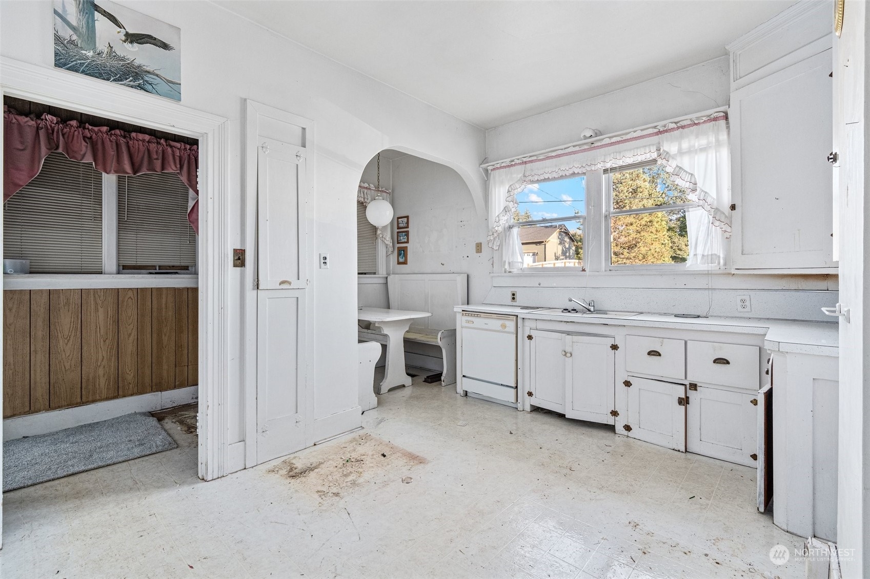 582 S Market Boulevard Property Photo 15