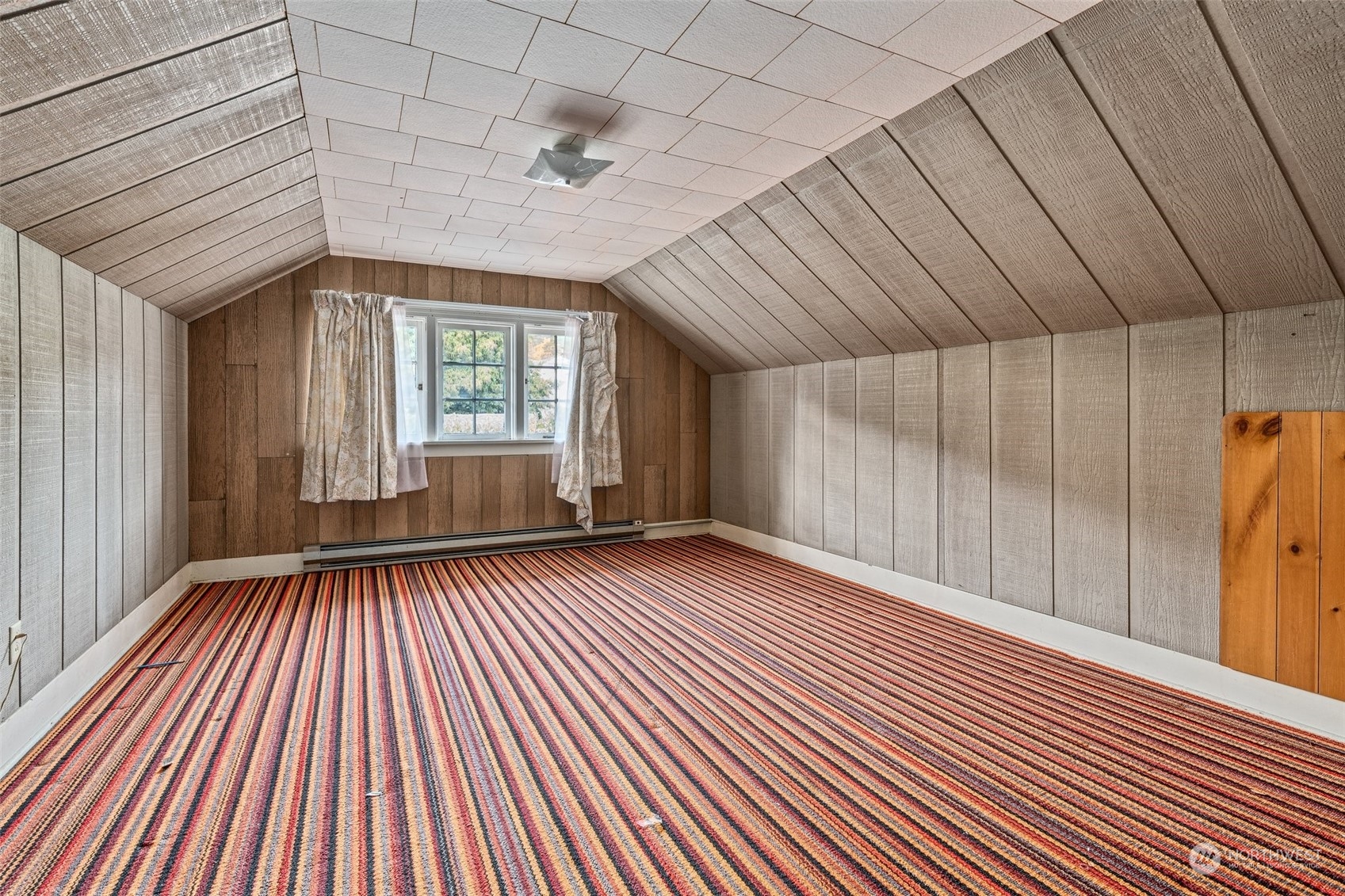 582 S Market Boulevard Property Photo 23
