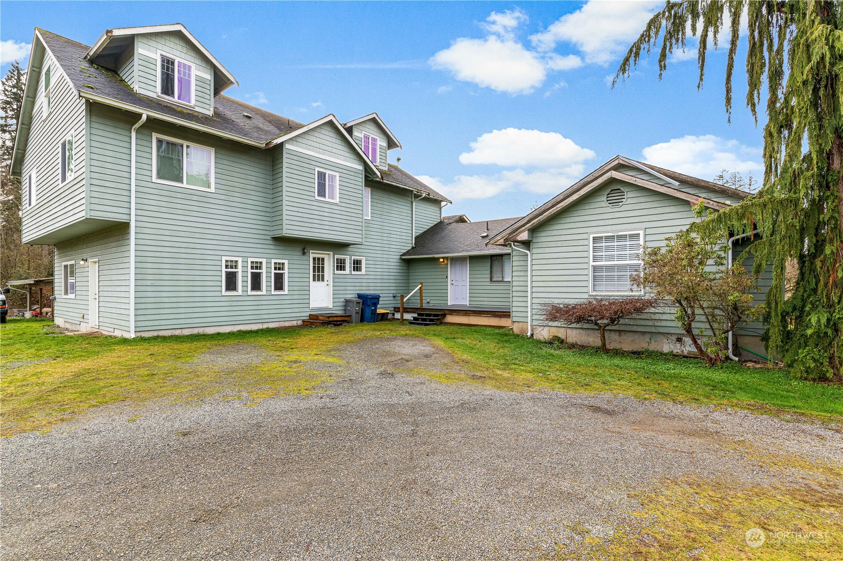 11820 84th Street Property Photo 2