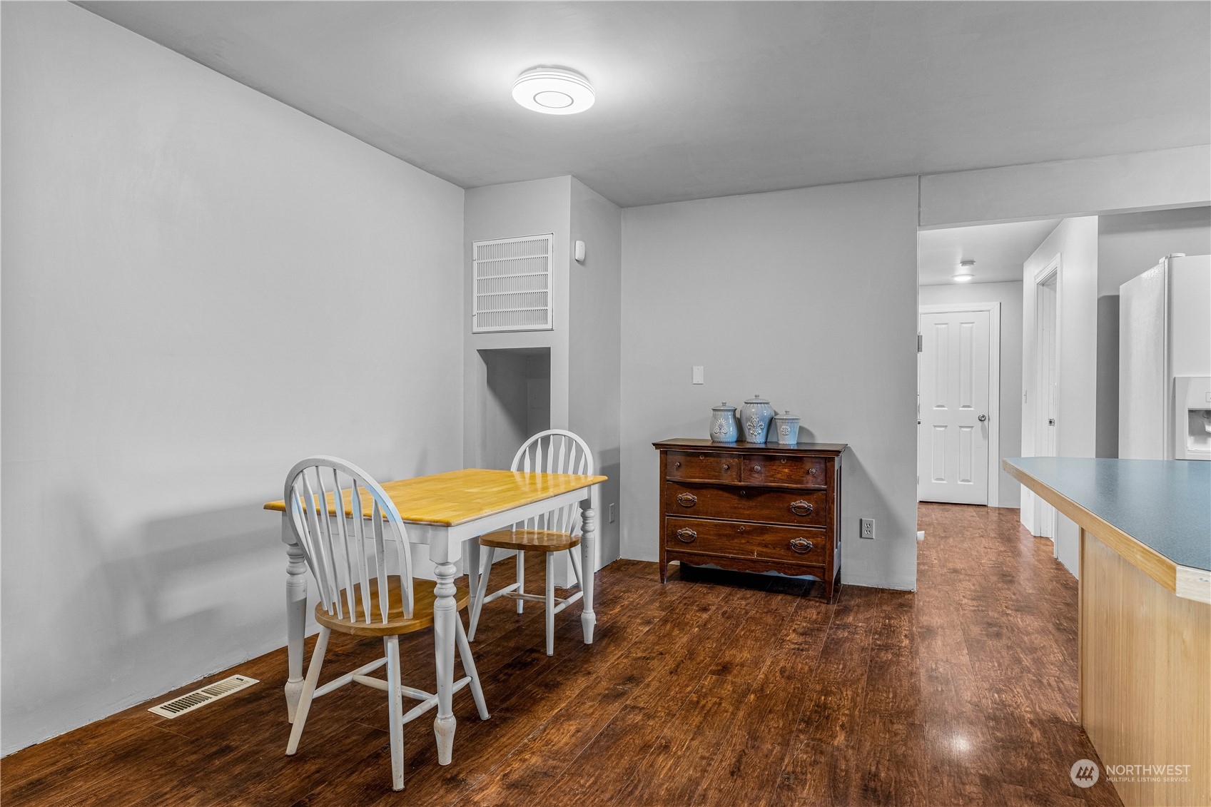 11820 84th Street Property Photo 5