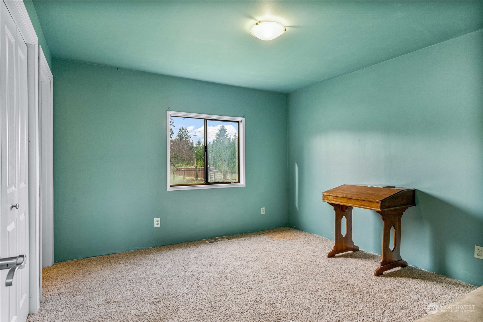 11820 84th Street Property Photo 10