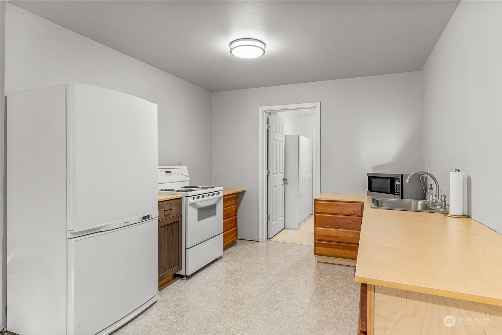 11820 84th Street Property Photo 19